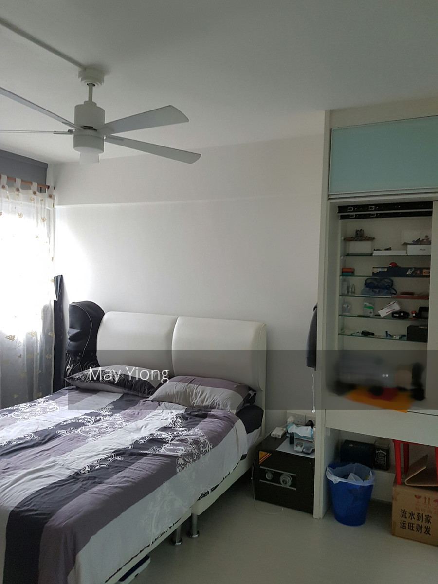 Blk 244 Jurong East Street 24 (Jurong East), HDB 3 Rooms #147489092